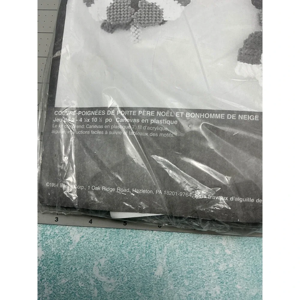 Bucilla Santa & Snowman Plastic Canvas Door‎ Knob Cover Kit 61172 New